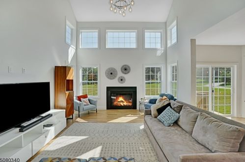 32 Claridge Ln, Flemington, NJ 08822-3382