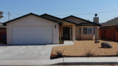933 Mariposa Ave, Ridgecrest, CA 93555-4826