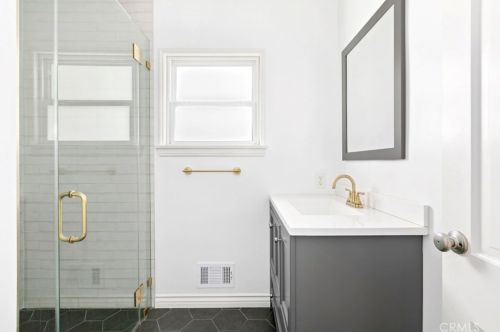 4706 Halbrent Ave, Van Nuys CA  91403-2420 exterior