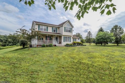 204 Coventry Ct, Fredon, NJ 07860-6700