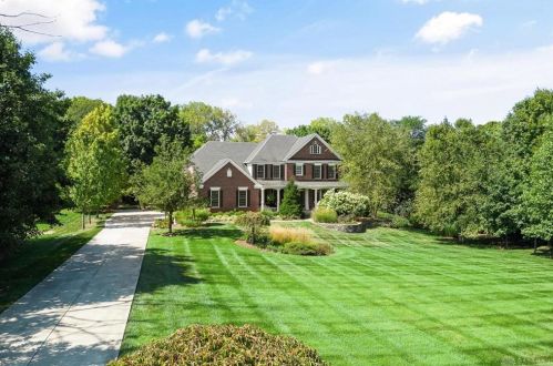 7999 Woodbridge Ct, Springboro, OH 45066-9140