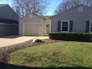 410 Oak St, Palatine, IL 60067-6925