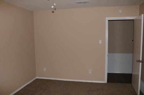 1801 Alexander Dr, Waxahachie, TX 75165-1905