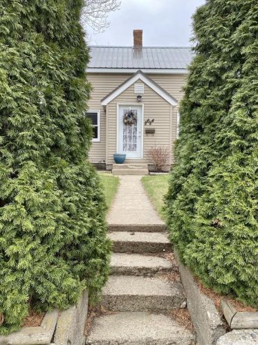 2624 21st St, Slayton, MN 56172-1127