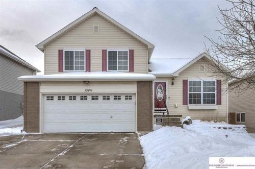 15411 Tucker St, Bennington, NE 68007-1859