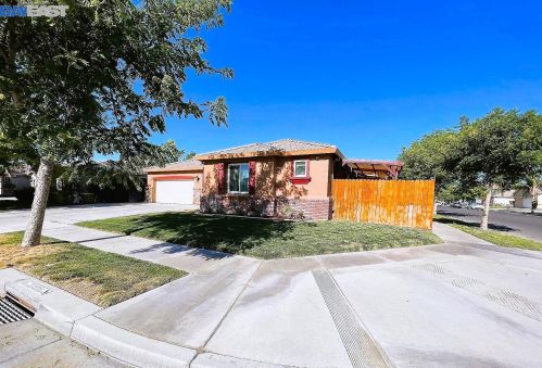 400 Pisa St, Los Banos, CA 93635-6441
