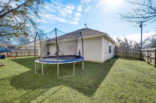 209 3 St, Valley View TX 76272-5403 exterior