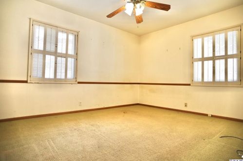 257 Cumberland Rd, Glendale CA  91202-1342 exterior