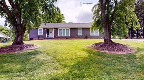 118 Ridgeview Dr, Mount Airy, NC 27030-9297