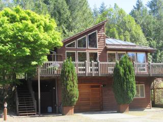 376 Vernon St, Coquille, OR 97423-2042