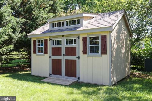 384 Turnberry Dr, Charles Town WV  25414-3930 exterior