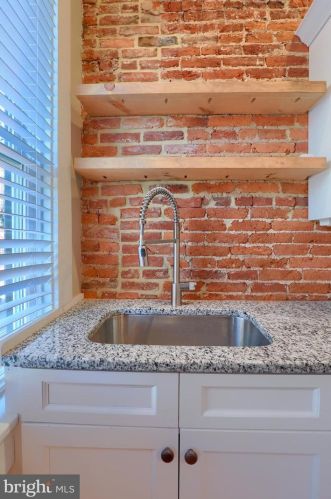 26 Vine St, Lancaster PA  17603-5259 exterior