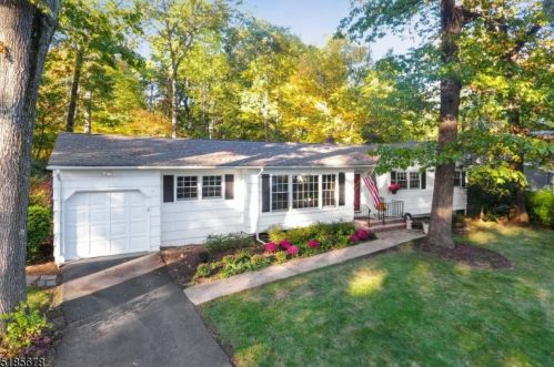 26 Misty Mountain Rd, Dover NJ  07869-4729 exterior