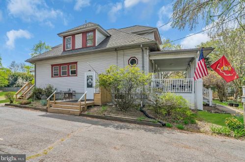 93 Carlton Ave, Trenton, NJ 08618-1418