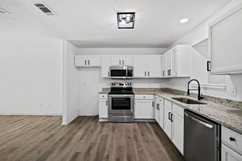 301 Jefferson Ave, Princeton TX 75407-7428 exterior