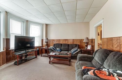 811 Academy Ave, Cincinnati OH  45205-1623 exterior