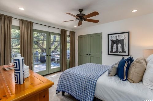 1932 Montecito Dr, Glendale CA  91208-1822 exterior