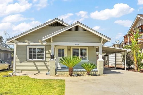 899 Pennsylvania Ave, Colton, CA 92324-2255