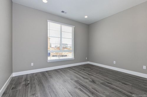 21715 Stanford Cir, Denver, CO 80015-1039