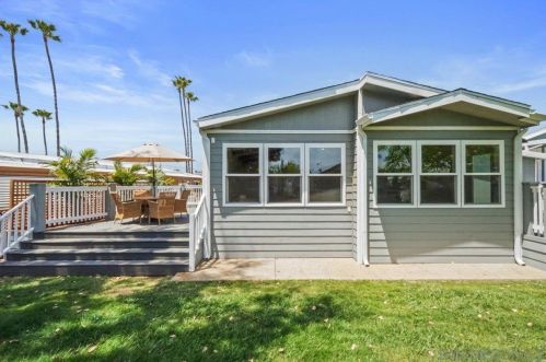 7218 San Ramon St, Carlsbad, CA 92011-4643