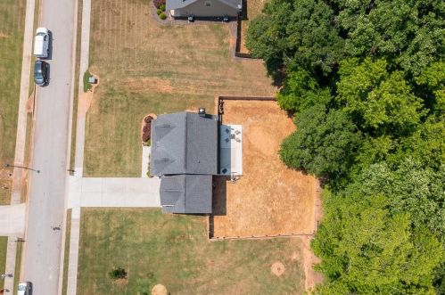 717 Lake Vista Dr, Jefferson GA  30549-4608 exterior