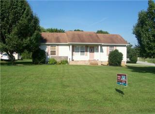 1025 Deasy Ln, Portland, TN 37148-2239