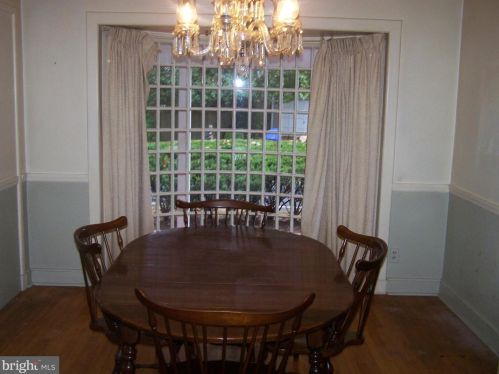 820 Riv Rd, Trenton NJ 08628-2611 exterior