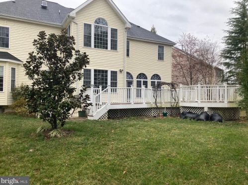 3815 Bell Manor Ct, Falls Church, VA 22041-1665