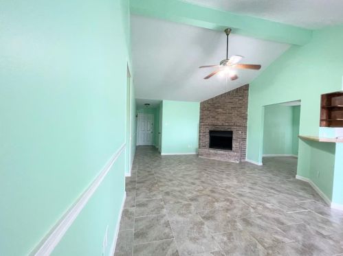 9860 Oriole, Conroe TX  77385-3724 exterior