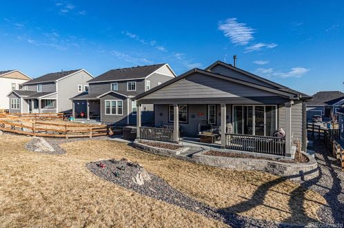 6571 Addison Way, Aurora CO 80016-4162 exterior