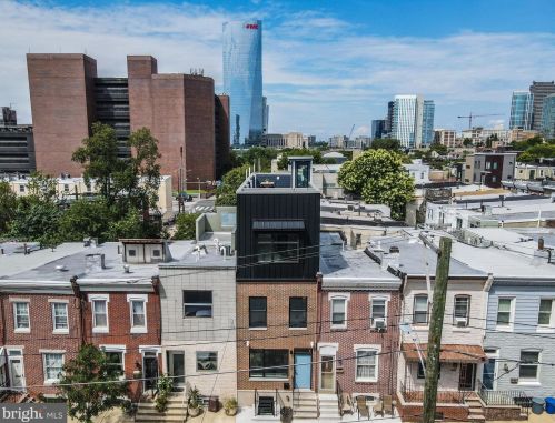 2631 Bainbridge St, Philadelphia, PA 19146-1015