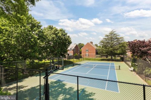 4644 36th St, Arlington VA  22206-1721 exterior