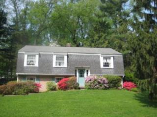 2826 Countryside Dr, Lancaster, PA 17601-3506