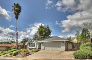12427 Divot Ln, Auburn, CA 95603-2973