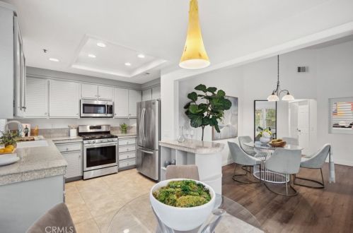 15 Ericson Aisle, Irvine CA  92620-5721 exterior