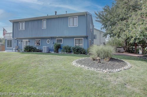 1201 Polaris Ct, Lacey, NJ 08731-5301