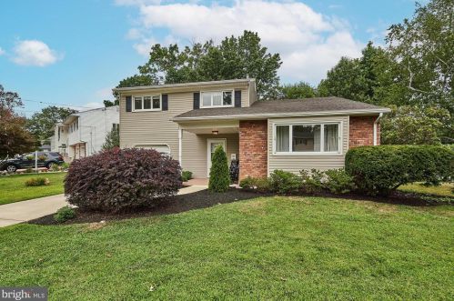 14 Blackbird Dr, Trenton, NJ 08619-2273