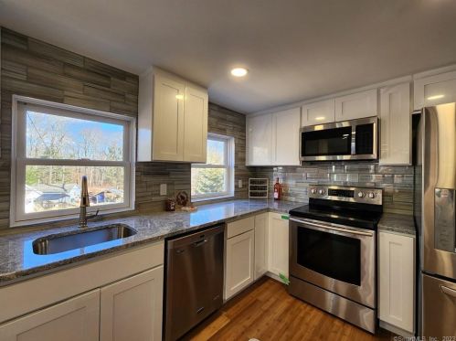 22 Lake Rd, Coventry CT  06238-2025 exterior
