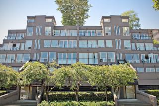 2111 Westlake Ave, Seattle, WA 98109-2436