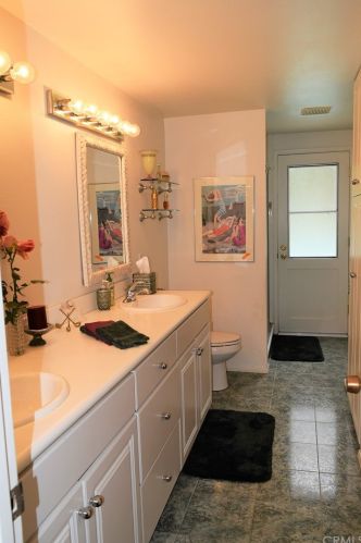 801 Apache Trl, Riverside CA  92507-6037 exterior