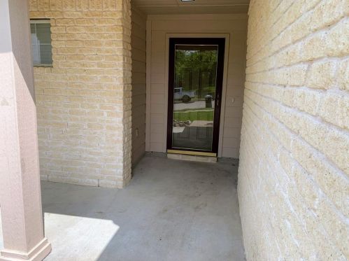 398 Marquitos Dr, Uhland TX  78640-5797 exterior