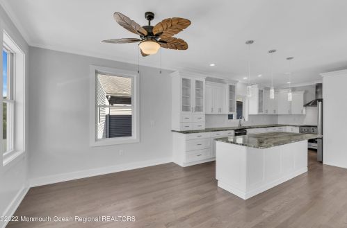 19 Sturgis Rd, Lavallette NJ 08735-2843 exterior