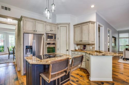 6309 Dysart Cir, Dallas TX  75214-5605 exterior