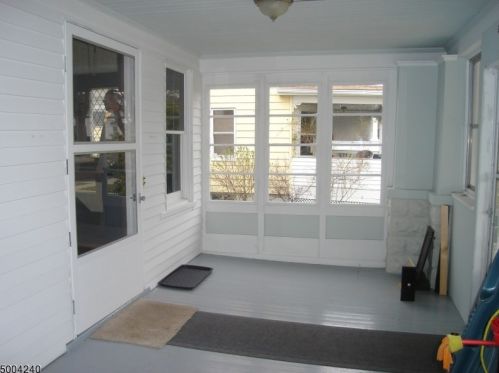 503 Lincoln Ave, Green Brook, NJ 08812-1128