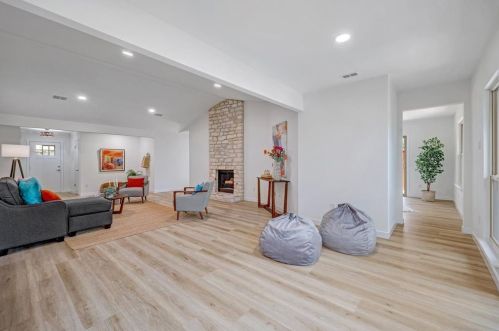 11903 Bobcat Trl, Austin TX  exterior