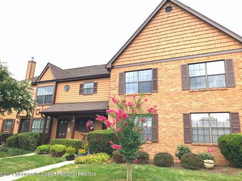12 Barclay Ct, Trenton, NJ 08648-1455