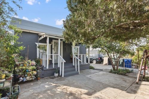 2950 11th St, Riverside CA  92507-4961 exterior