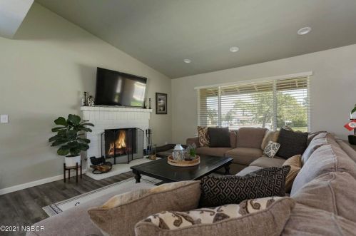 1368 Revere St, Santa Maria CA  93455-4467 exterior