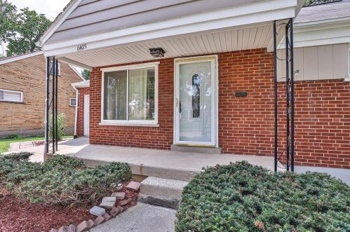 6405 Golfway Dr, Cincinnati, OH 45239-5620
