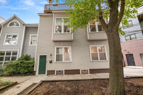 920 Montana St, Chicago, IL 60614-2409